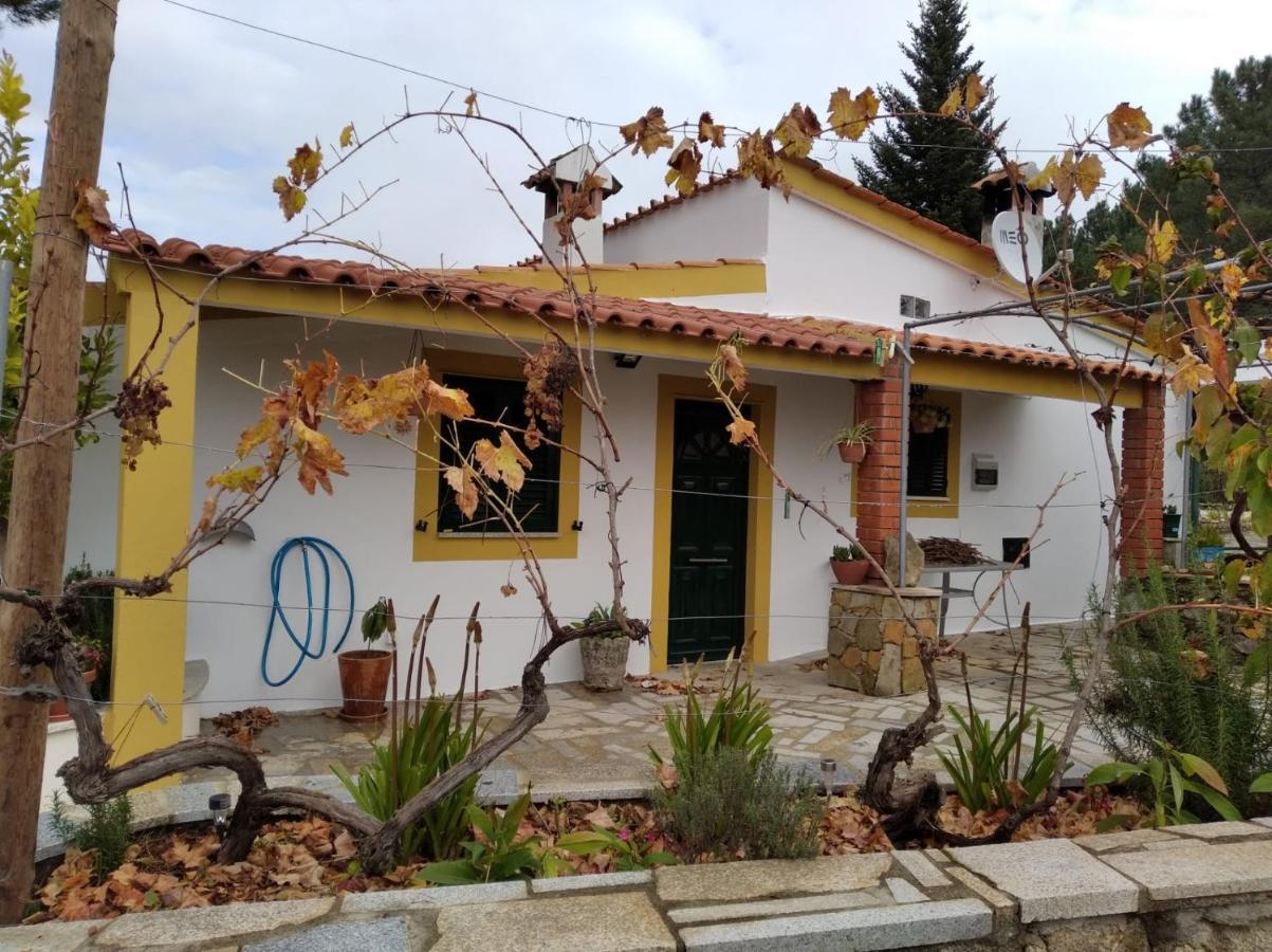 Villa Casas De Campo Em Cerejal Fundão Exterior foto