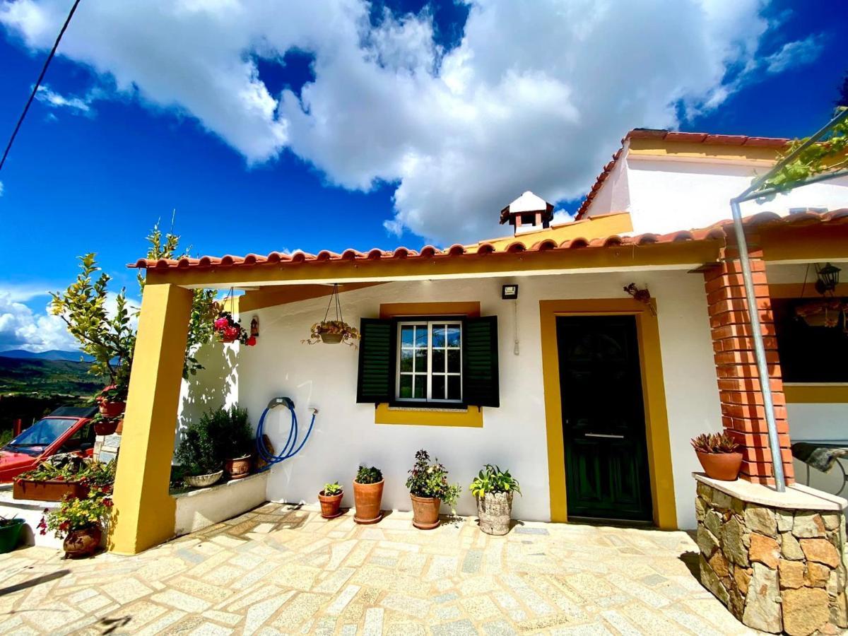 Villa Casas De Campo Em Cerejal Fundão Exterior foto